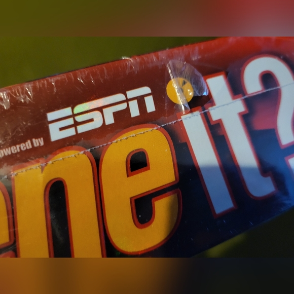 Scene it? ESPN Sports DVD Board Game - Picture 3 of 3